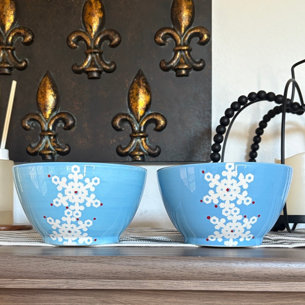 2 MESA HOME Ceramic Snowflake Bowls, OS